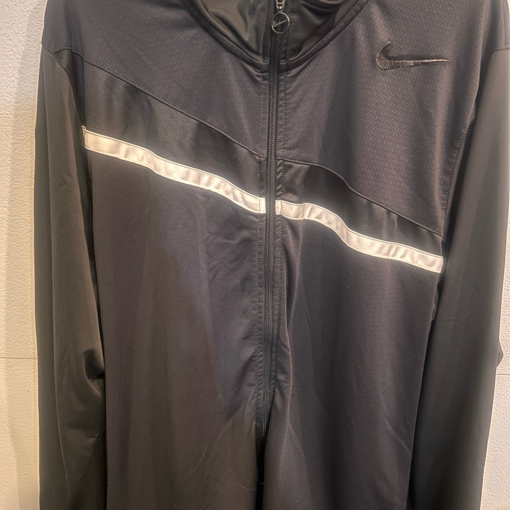 Vintage Nike Men's Black and Gray jacket
